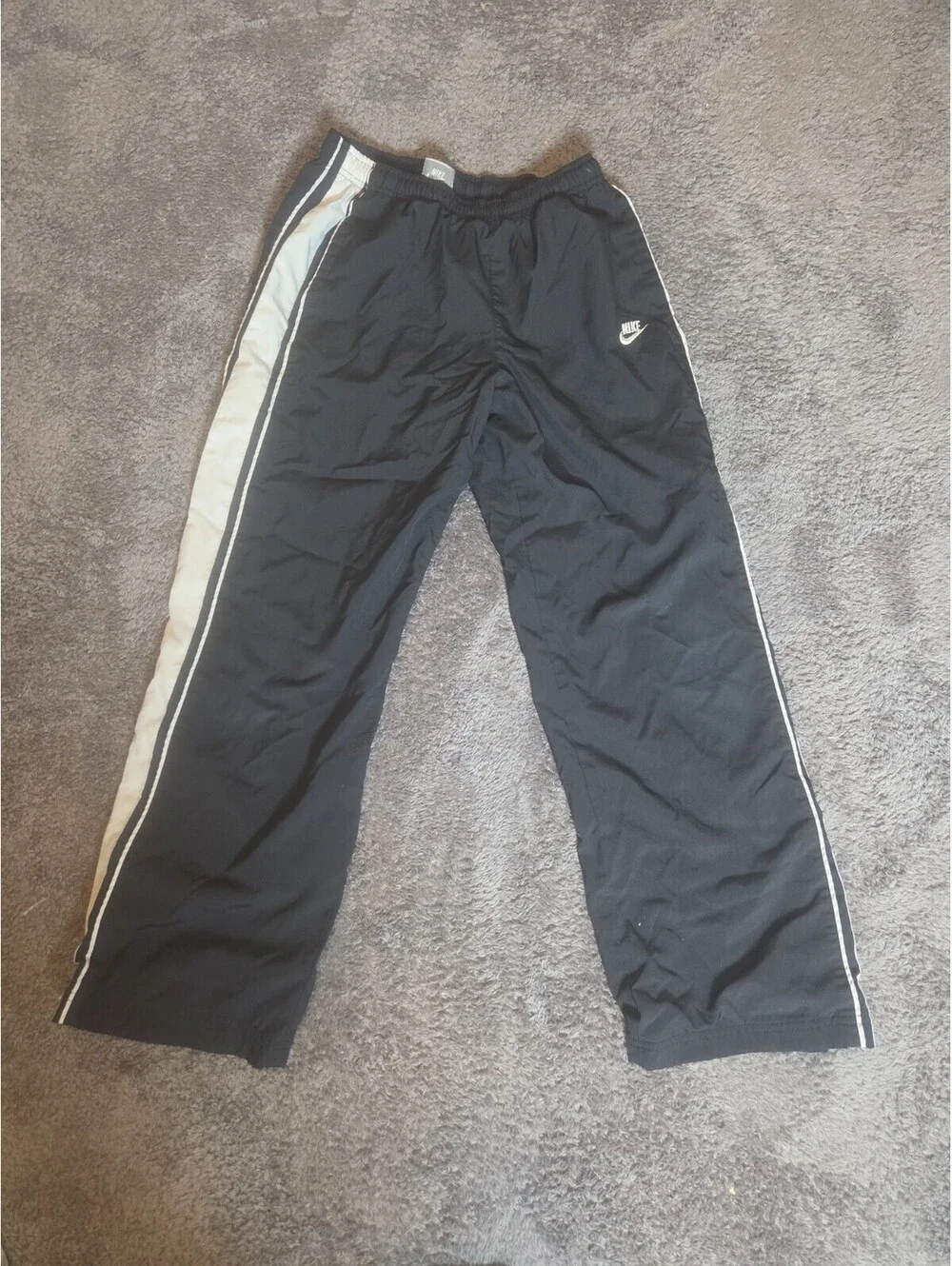 Vintage Y2K Nike Boys Track Pants Black White Side Stripe Youth Large